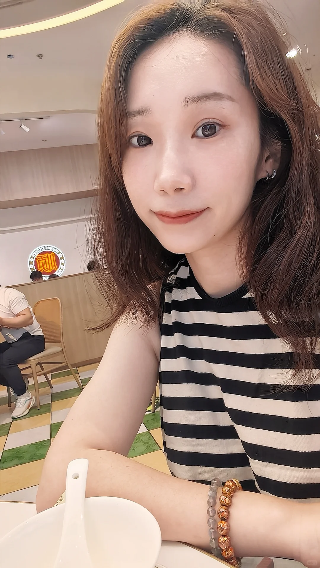 活在美颜相机里哈哈哈