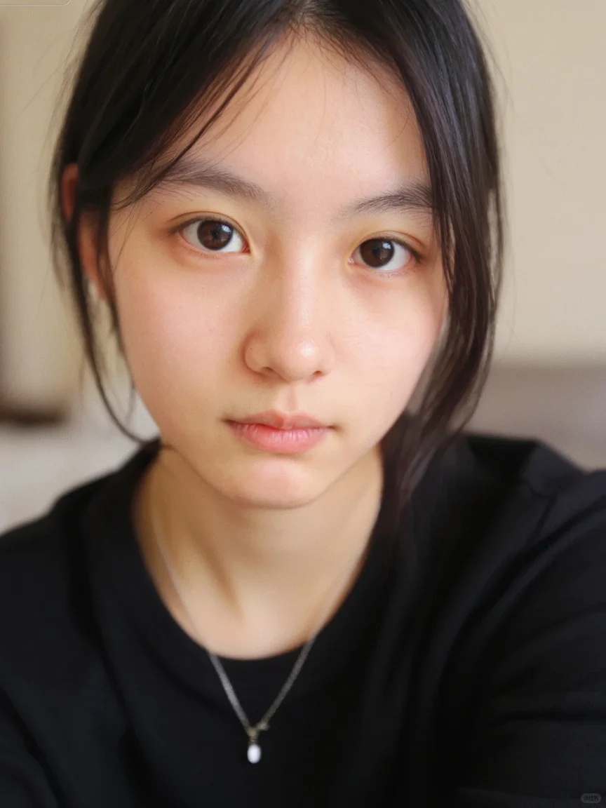 刚洗完脸的素颜!