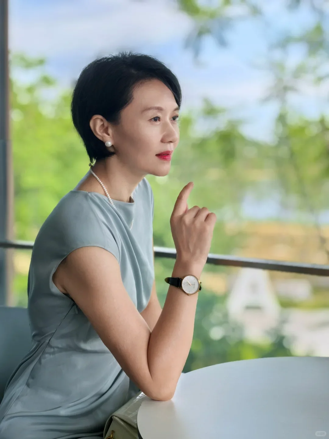 54岁,我发现不显老的人都有这几点共性