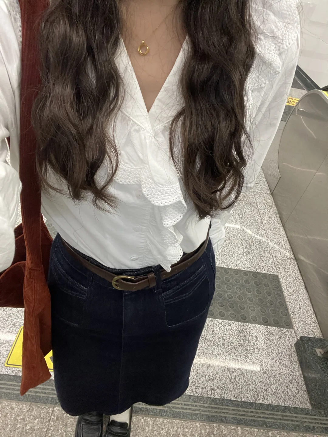 周五通勤🏃🏻‍♀️文艺复古白衬衫～