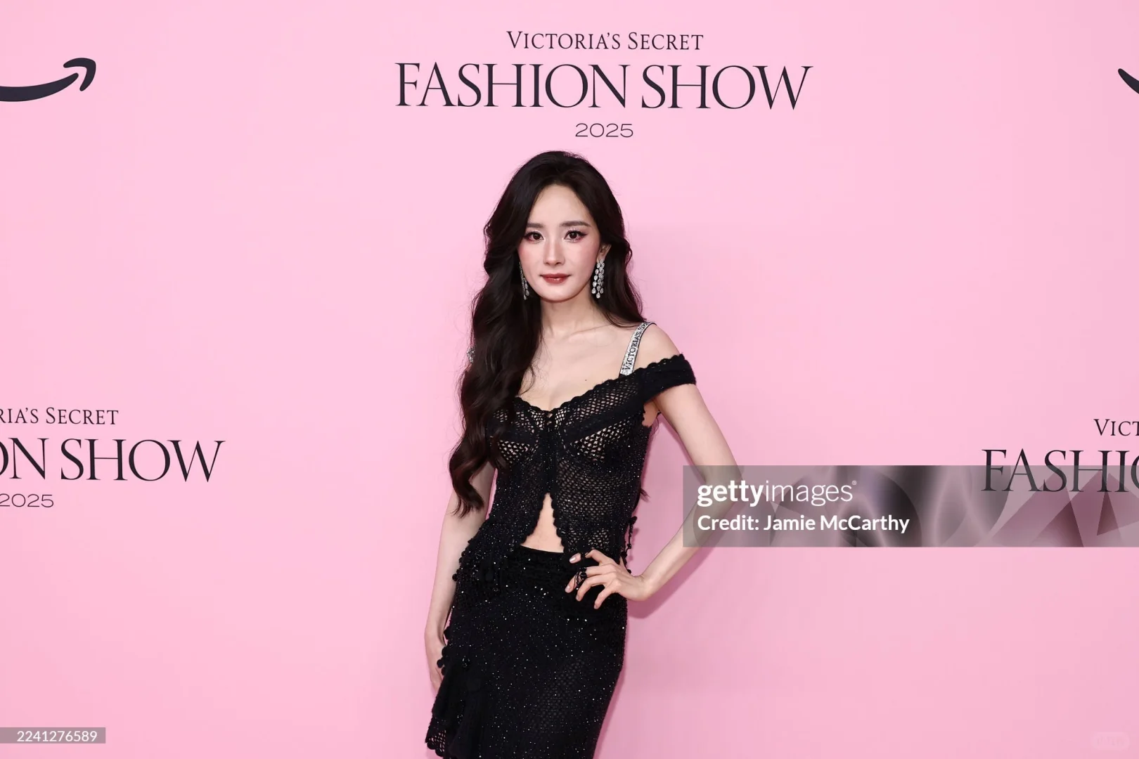 杨幂维密大秀粉毯G社生图！！！女王登场～