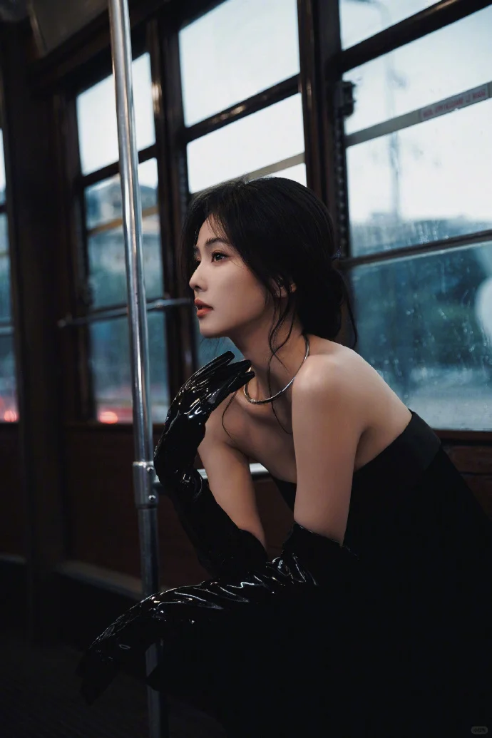 白鹿| in Emporio Armani 📷🍂