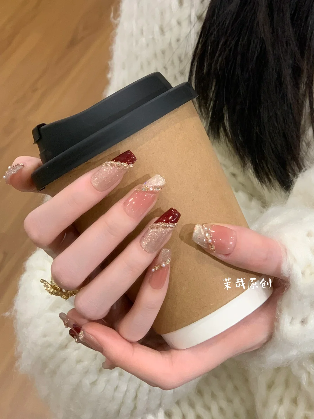 霓虹酒灯🥀娇艳动人猫眼吼吼看💗