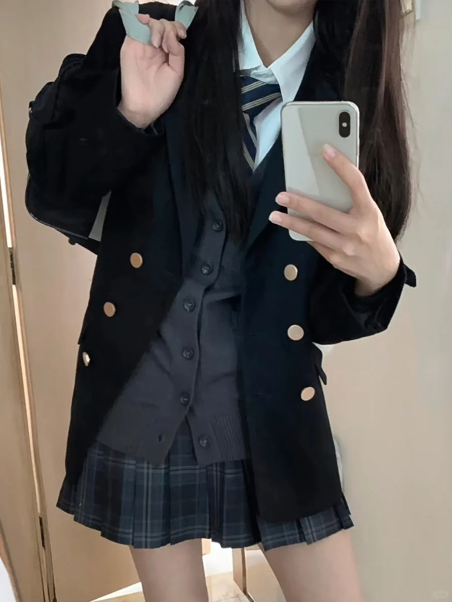 西装才是秋冬叠穿的氛围感之神！！🔖