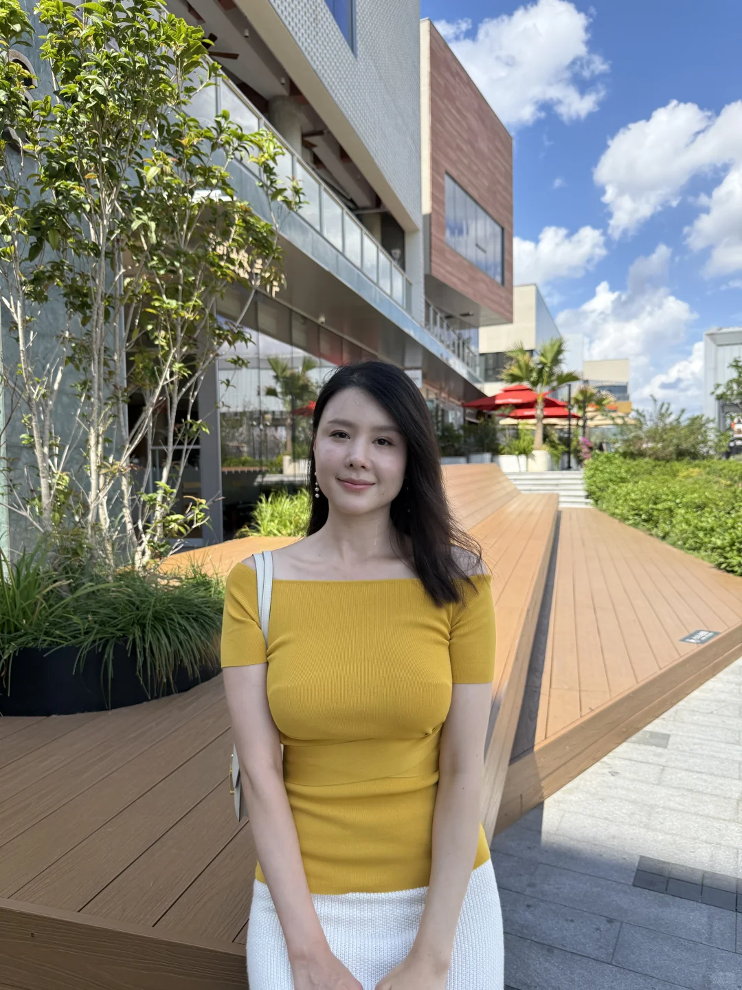 秋天的阳光真好☀️｜亮色针织穿搭