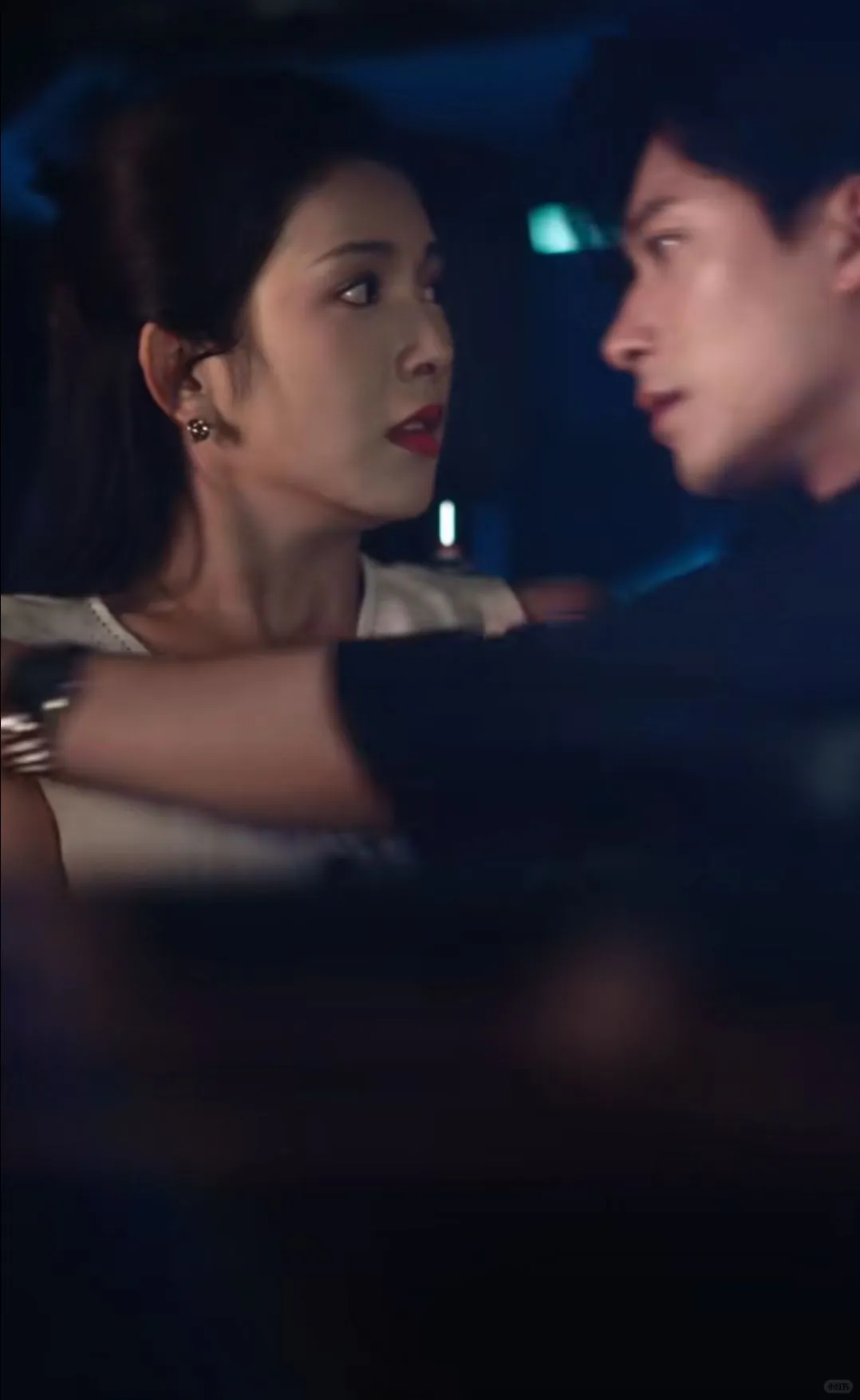 【强推】熟男熟女有甜有虐的立体拉扯！