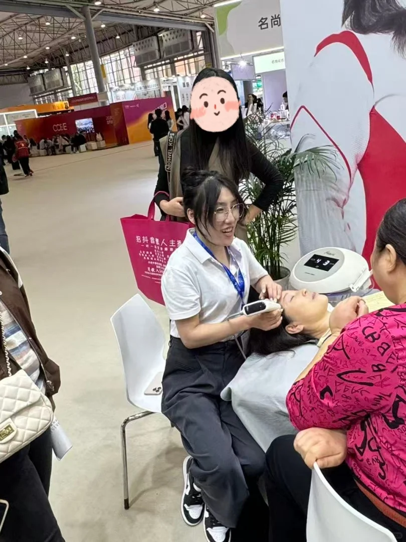 成都美博会D2🔥锶为媚眼精灵实测!