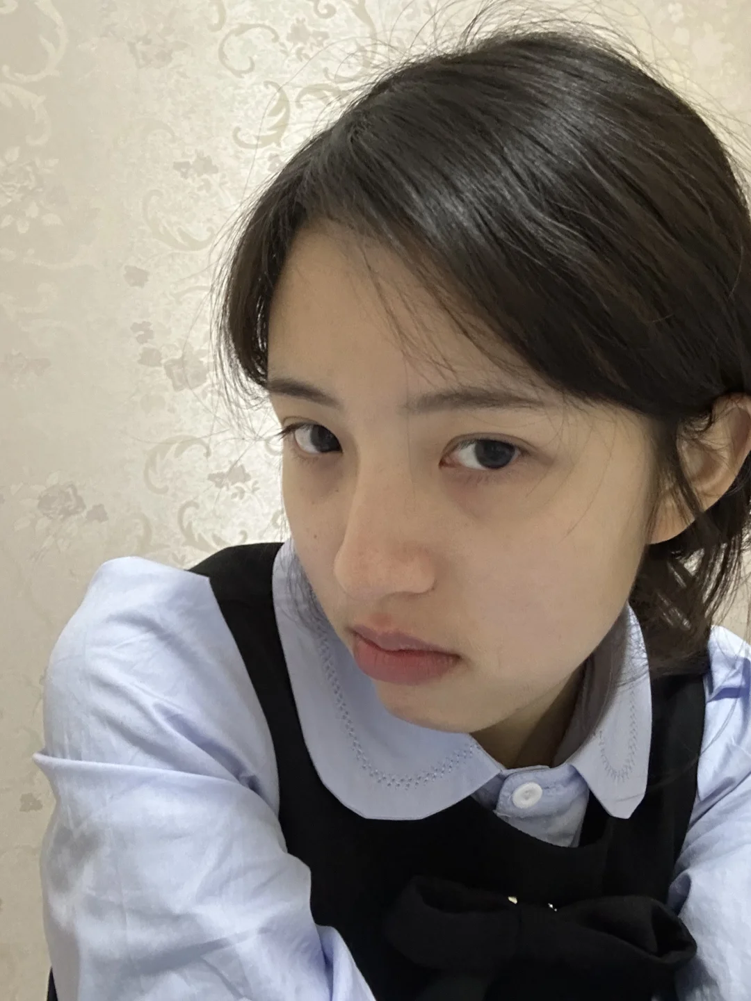 素颜应该也是好看的吧