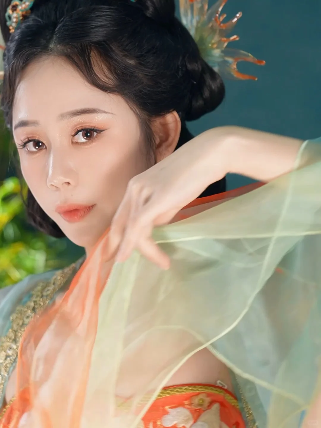在线提问：媚眼如丝过于美貌怎么办😍