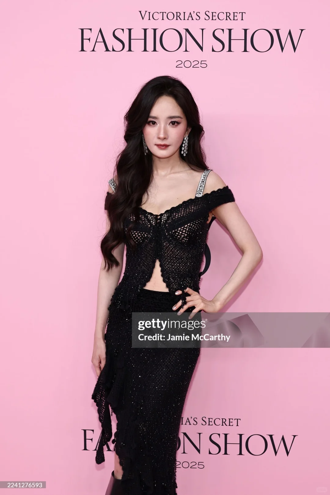 杨幂维密大秀粉毯G社生图!!!女王登场~