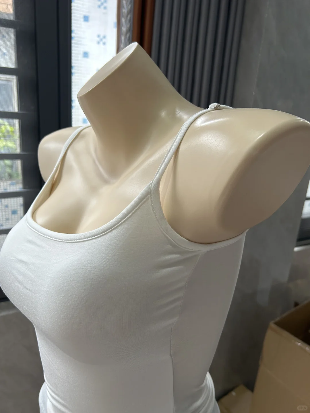 喜欢可以买!版型=有型!好绝的白色吊带!