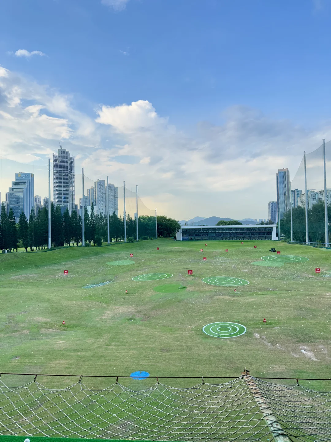 要不咱们一起打高尔夫？高尔夫⛳️🩵