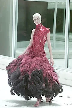 Alexander McQueen SS2001 史诗