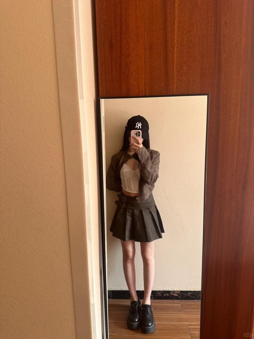 Hollister白色鱼骨胸衣➕百褶裙