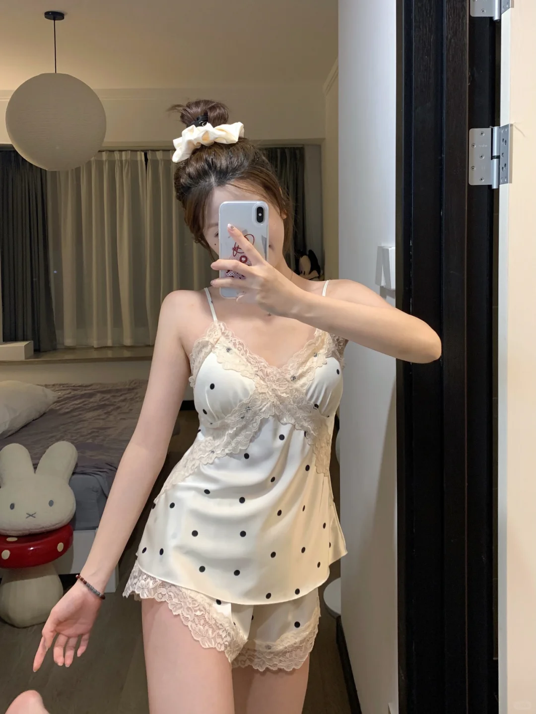 哇哦!奶油波点吊带就是掌握纯欲的神啊!!