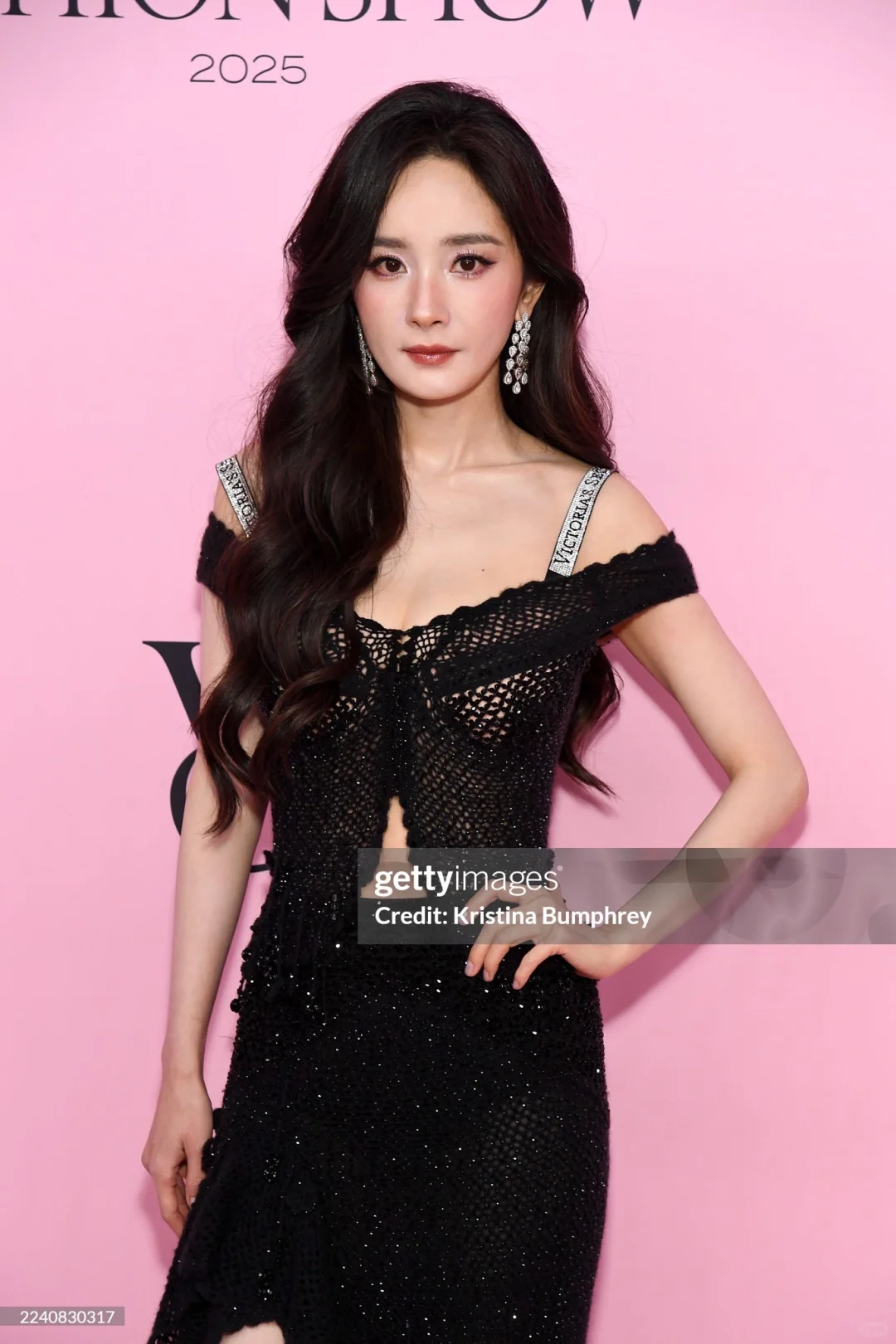 杨幂维密大秀粉毯G社生图!!!女王登场~