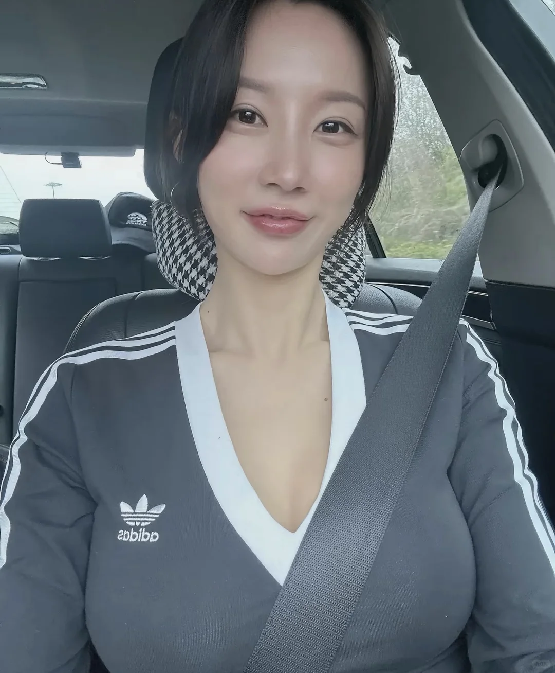 人妻感你喜欢吗