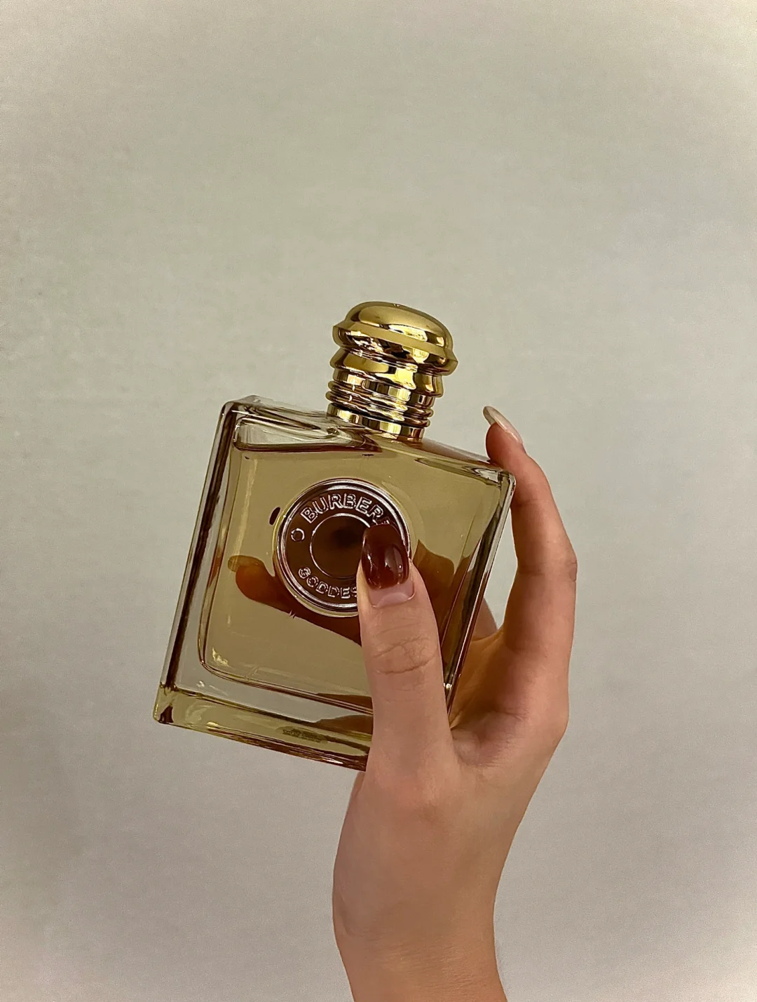 Burberry 女神香水｜在地铁上不停道歉