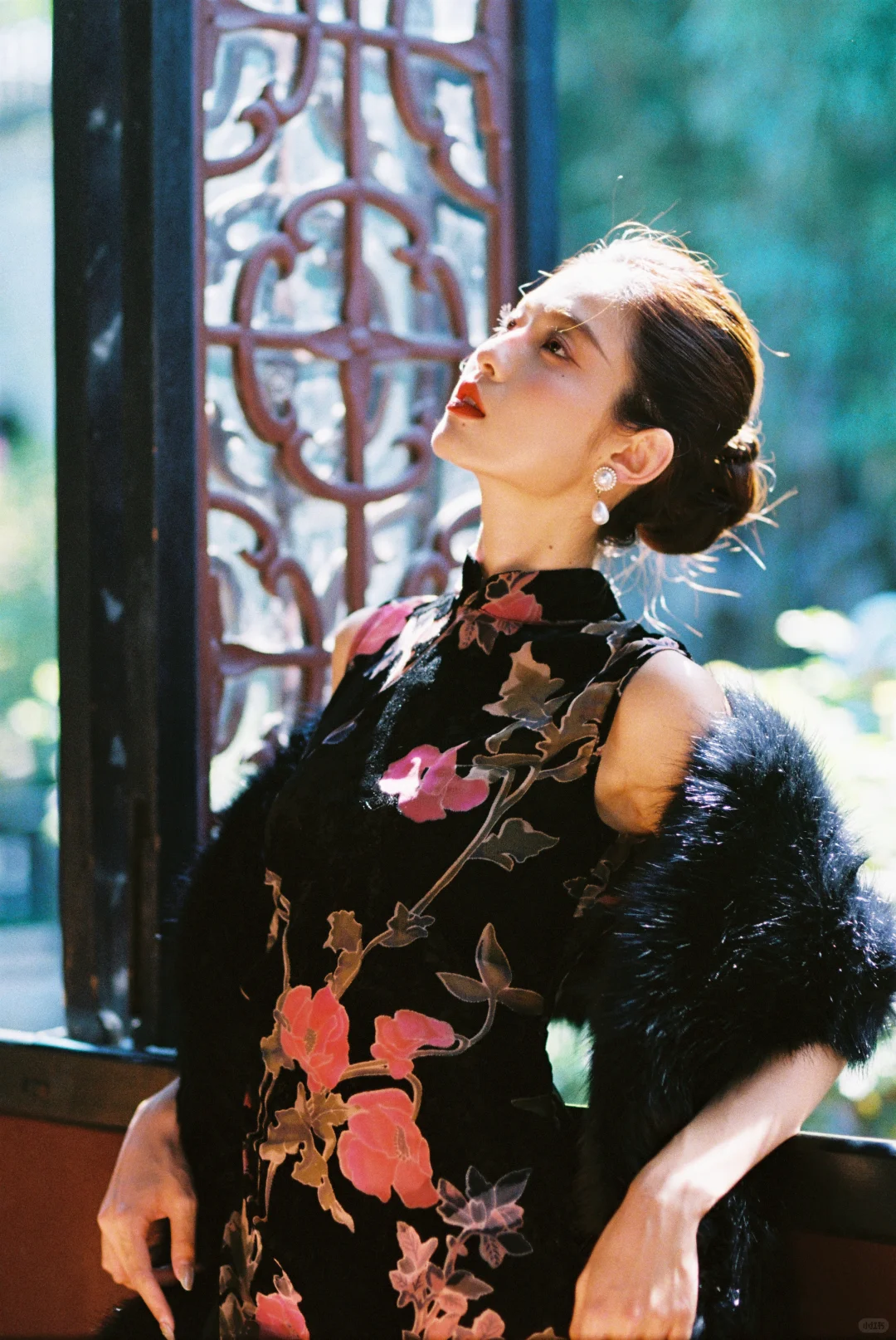 嘘,别让这缕烟🚬泄露了我的心事