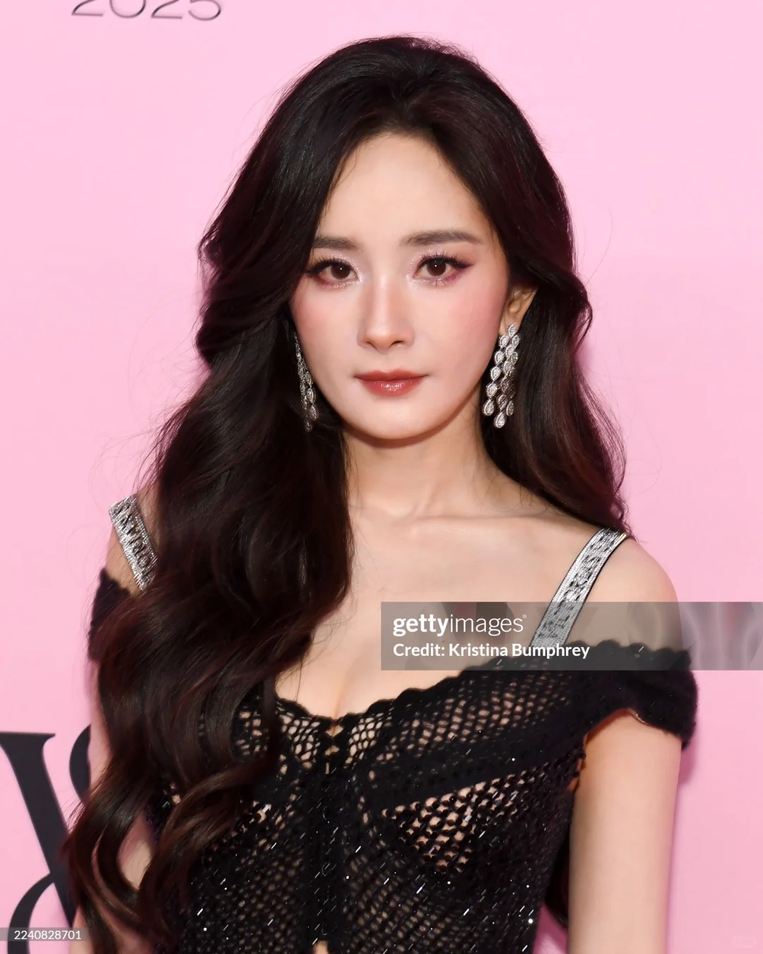 杨幂维密大秀粉毯G社生图!!!女王登场~