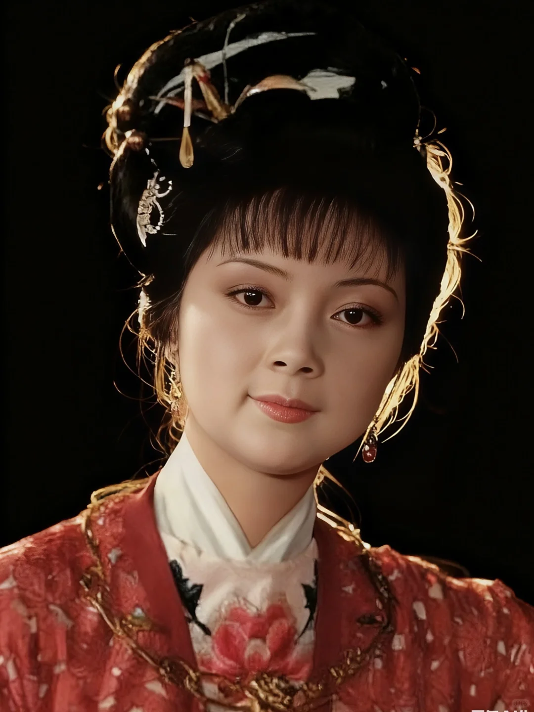 87版《红楼梦》宝钗定妆照：面若银盆，眼同水杏