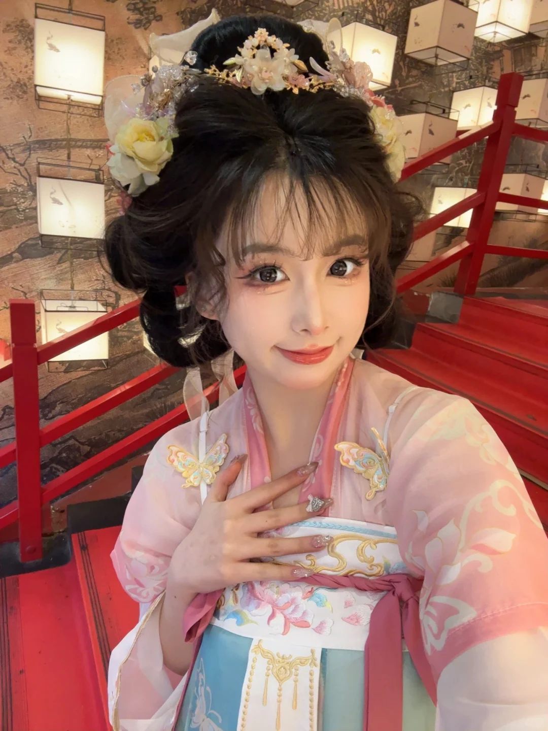 春日甜美感爆棚的汉服妆造