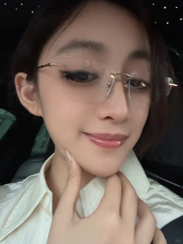 一眼爱上的气质，真的绝了！
