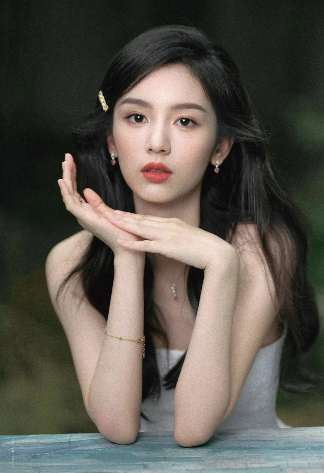 一夜💐 精致的五官