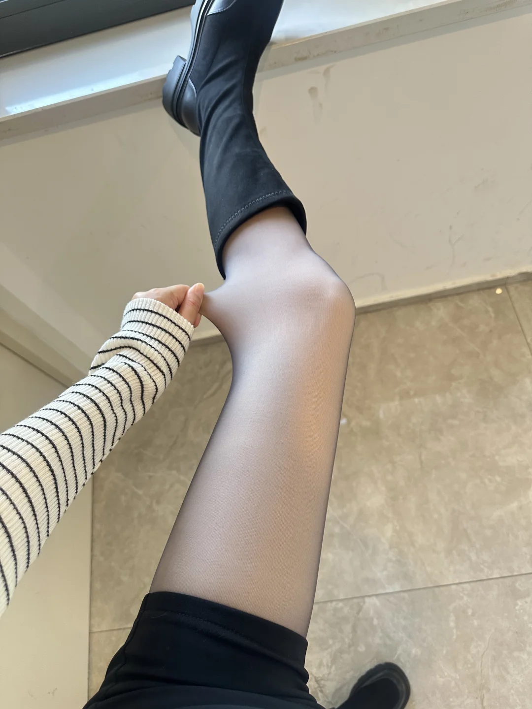 加绒黑丝好爱🖤
