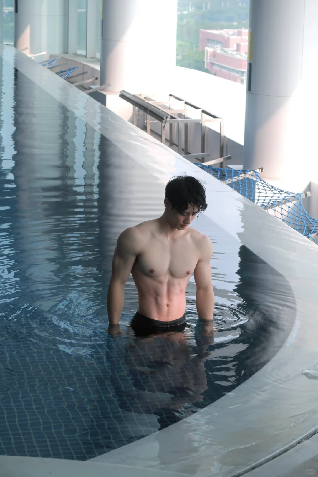 一起游泳吗？可以延缓衰老