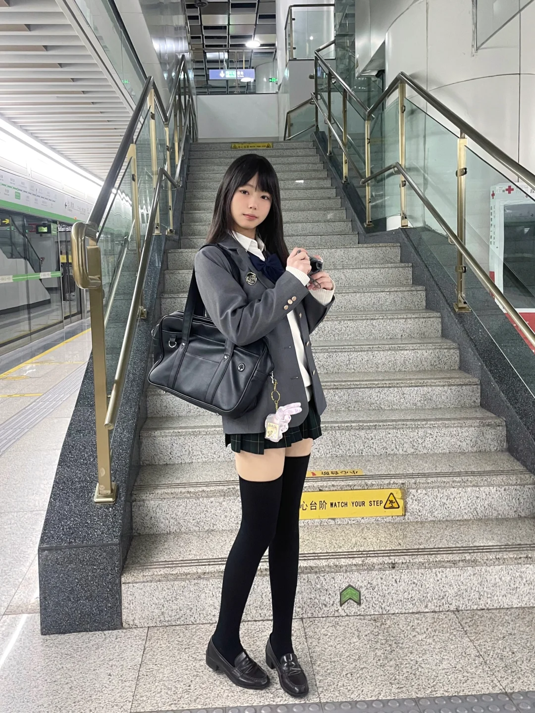 地铁站和jk制服的适配度！！