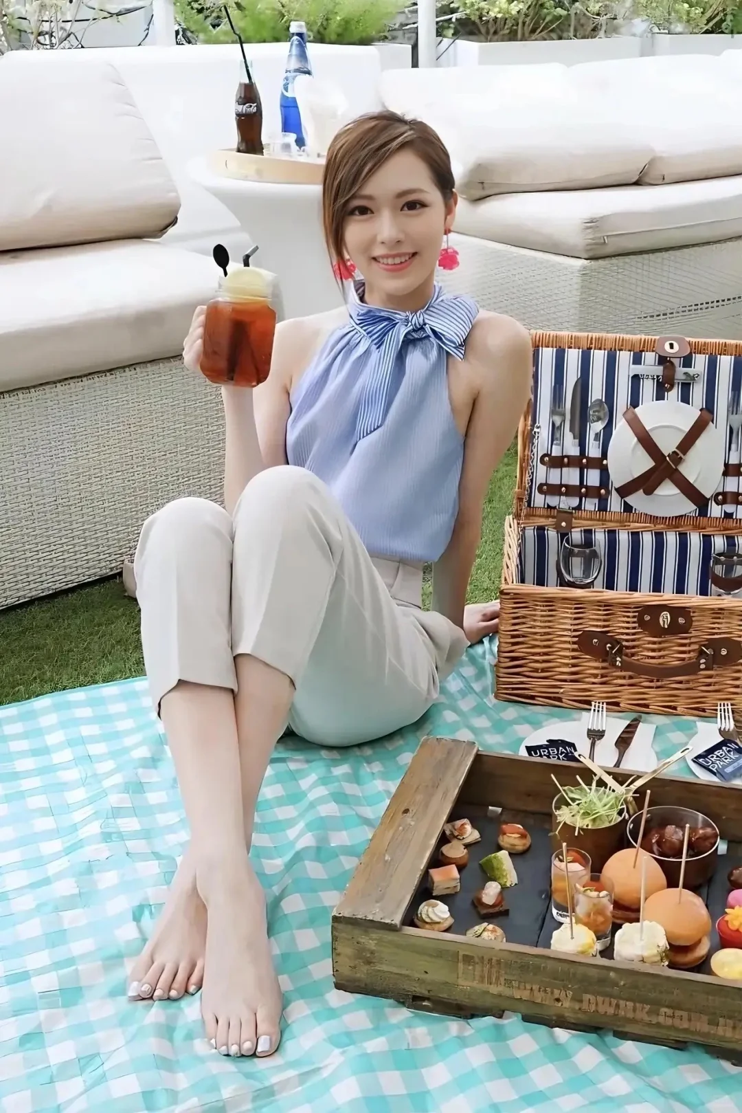 气质女神，美得不可方物