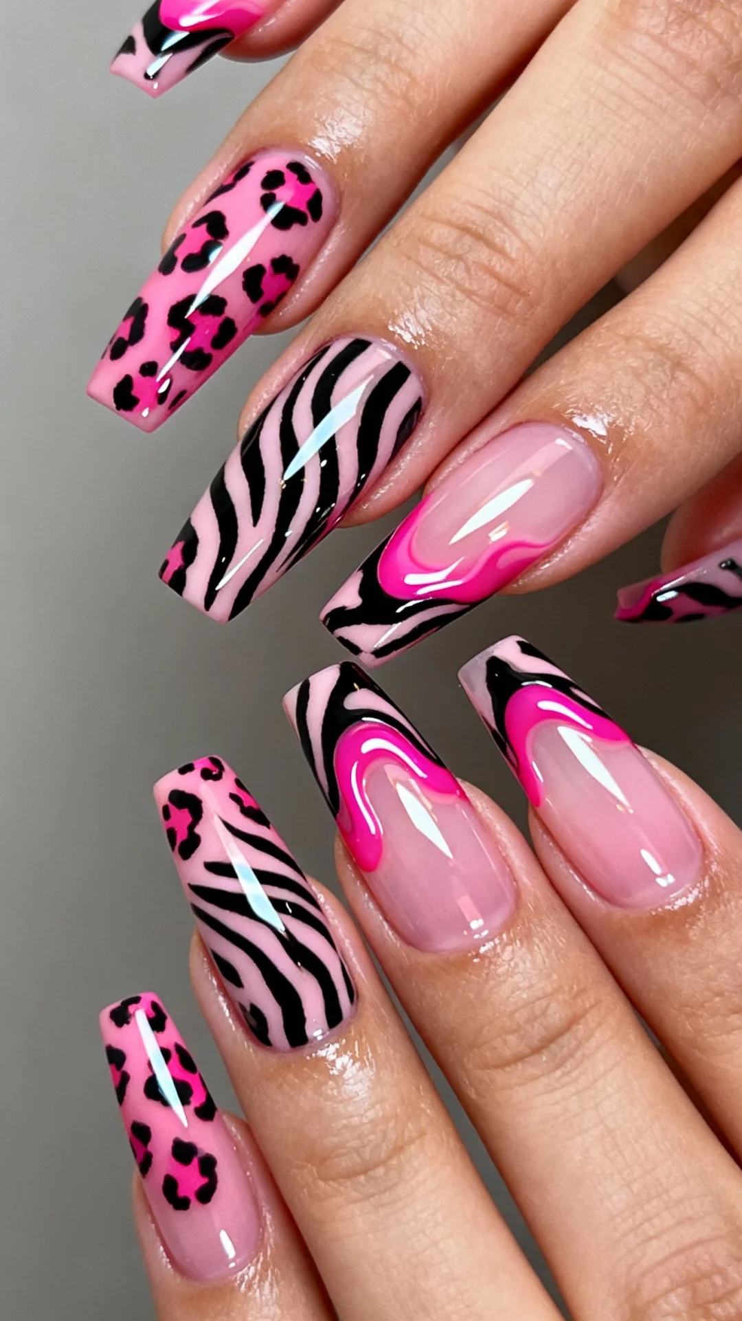 这款「甜酷辣妹甲」真的美到失语！