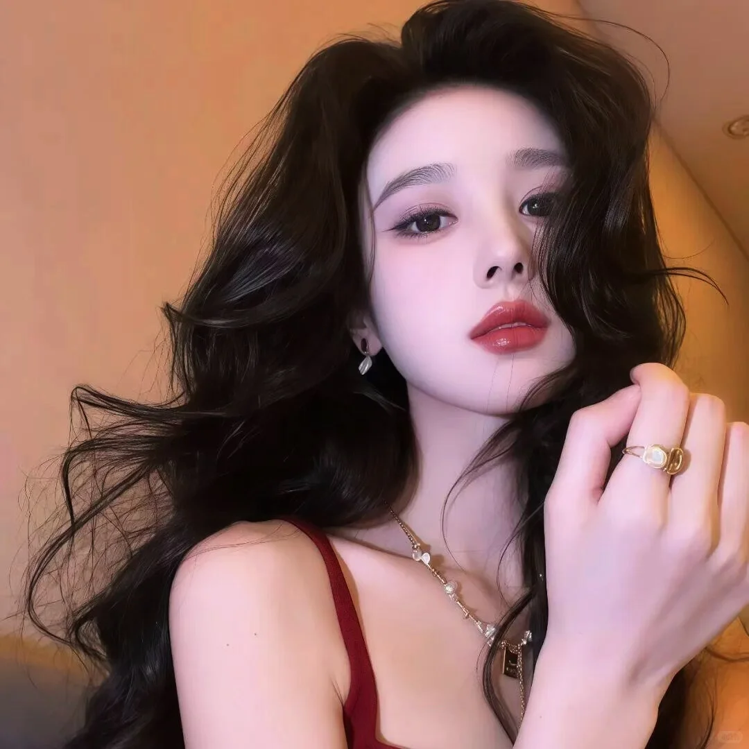 𝙒𝙚𝘾𝙝𝙖𝙩女头|御姐风头像