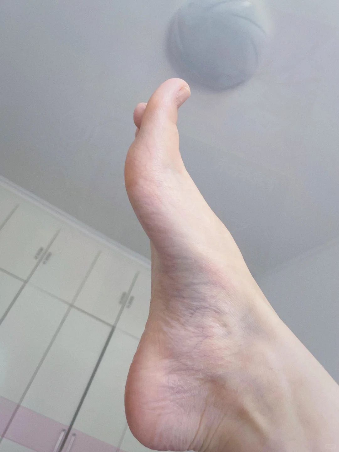 死皮茧子再见👋以后秋天我只跟露思敷足膜