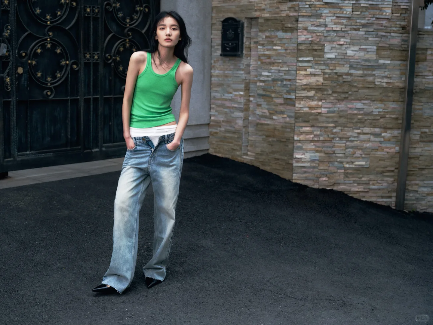 03年新人模特的松弛感