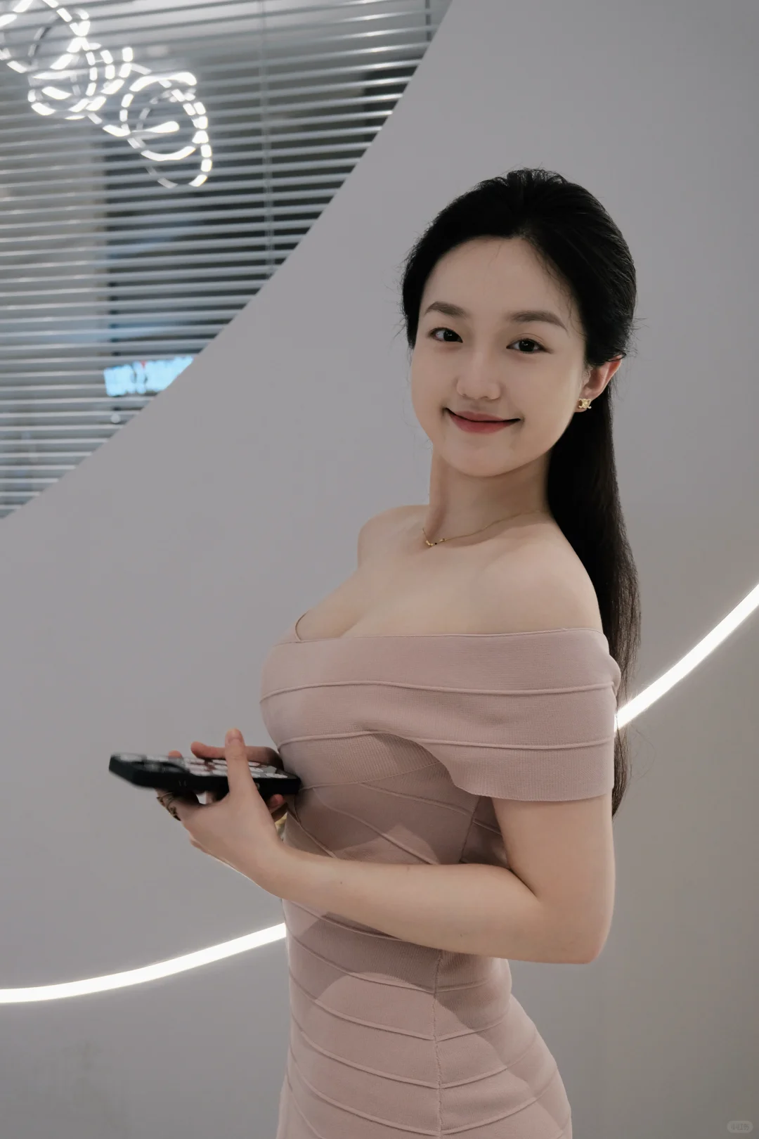 粉色包臀裙真的好温柔…