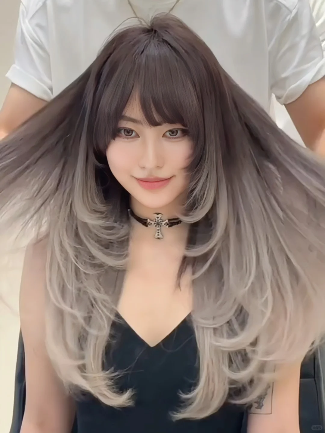 被女发型师的接发手艺惊艳到尖叫!