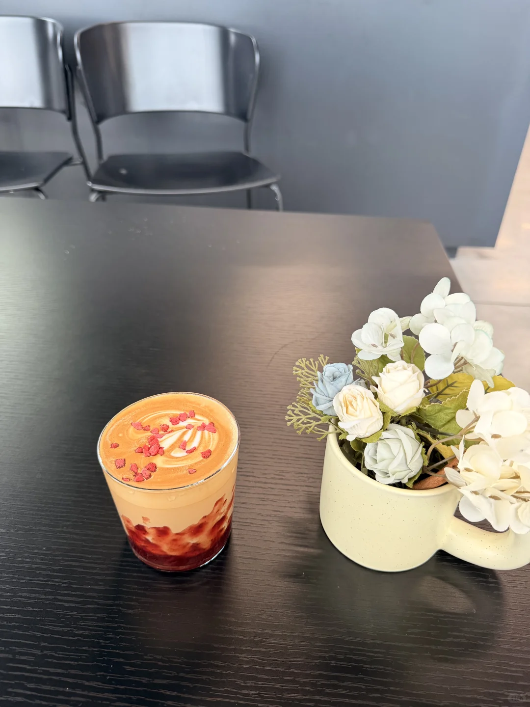 live图|肌肉女看展的一天