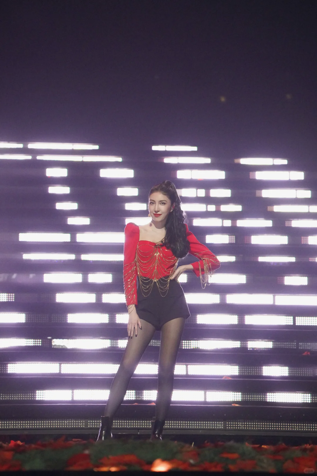 杨谨华丝袜美腿