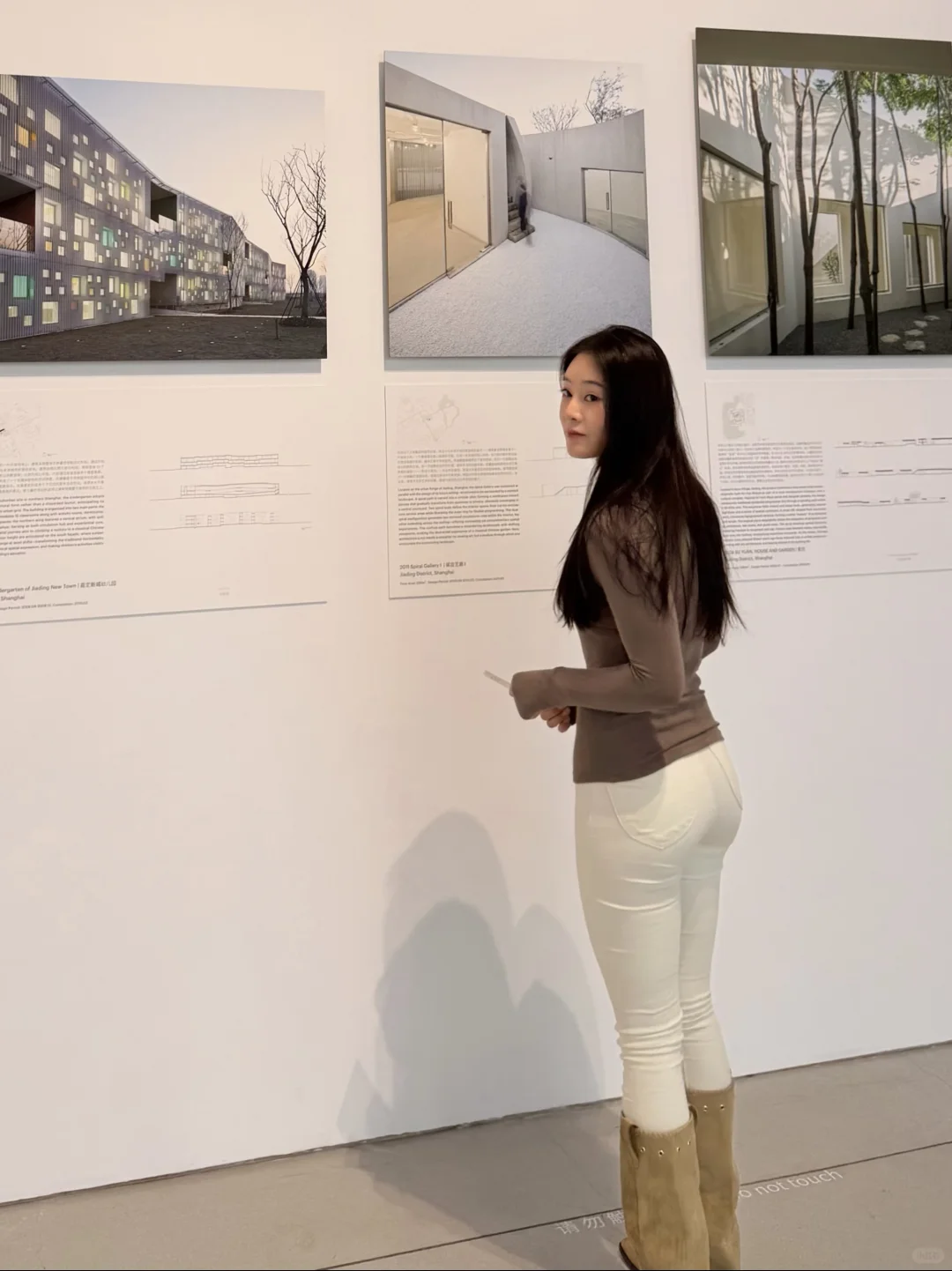 live图|肌肉女看展的一天