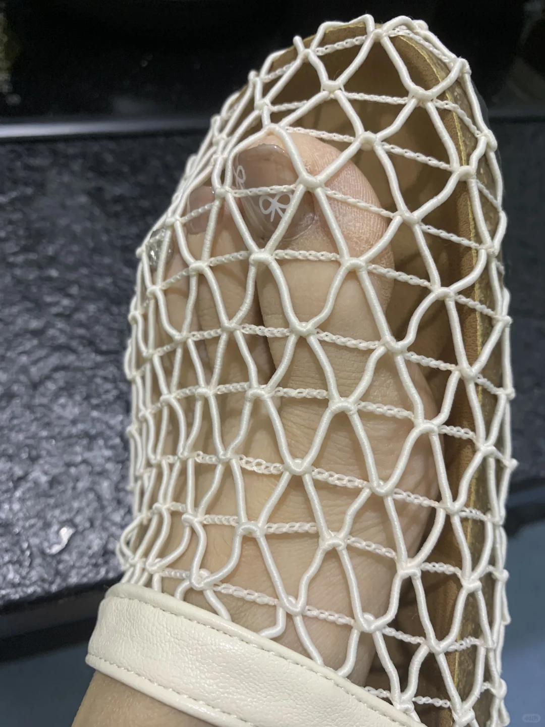 脚后跟干裂?一搓滑溜太治愈