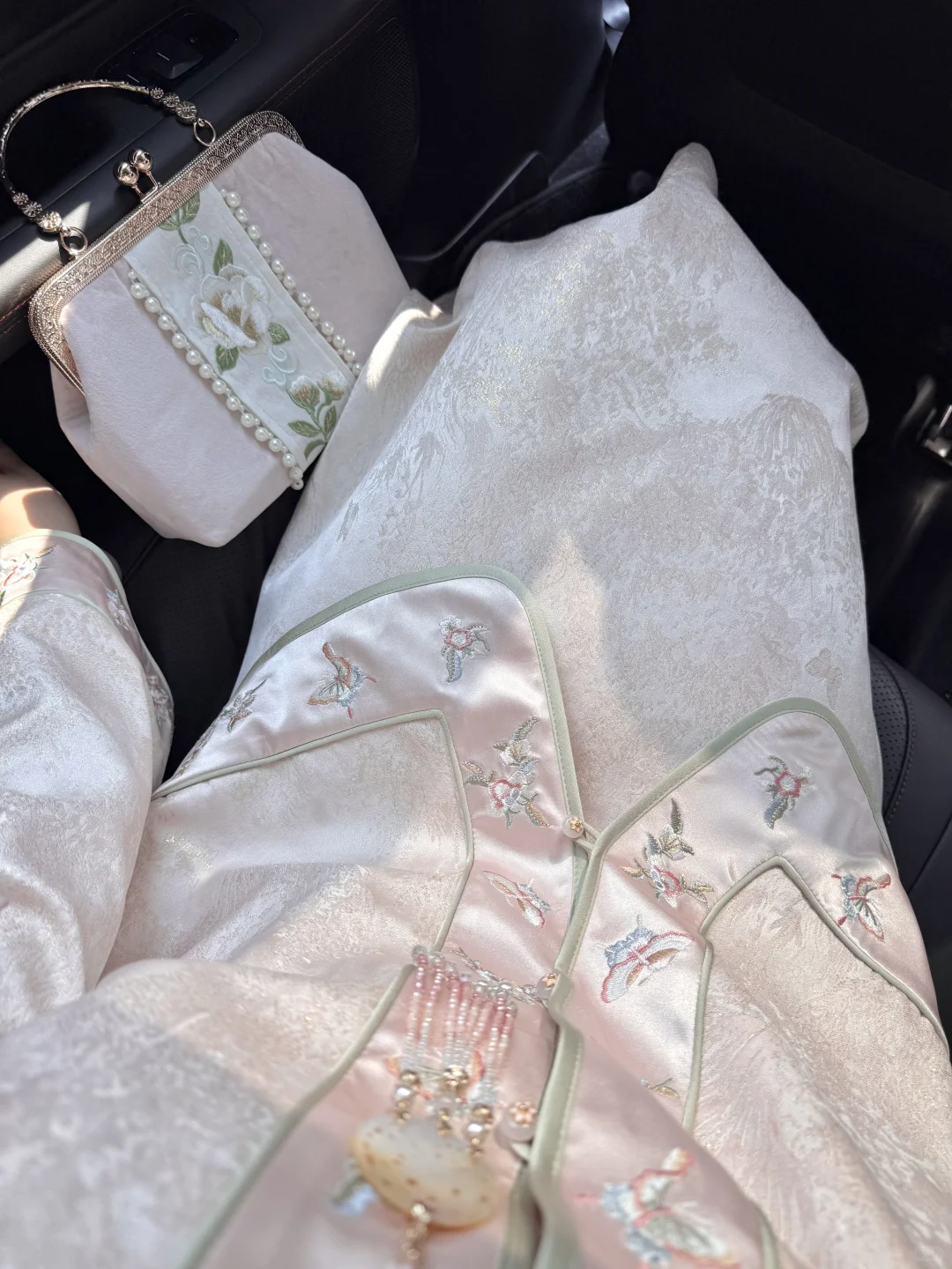 秋冬穿改良旗袍也太温柔啦！！🌸