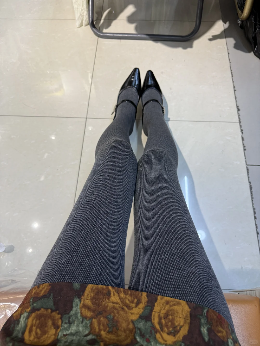 瑜伽裤和花裙子绝配ootd