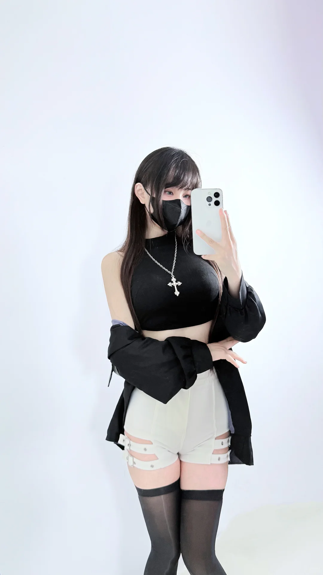 勒出三层肉的裤子
