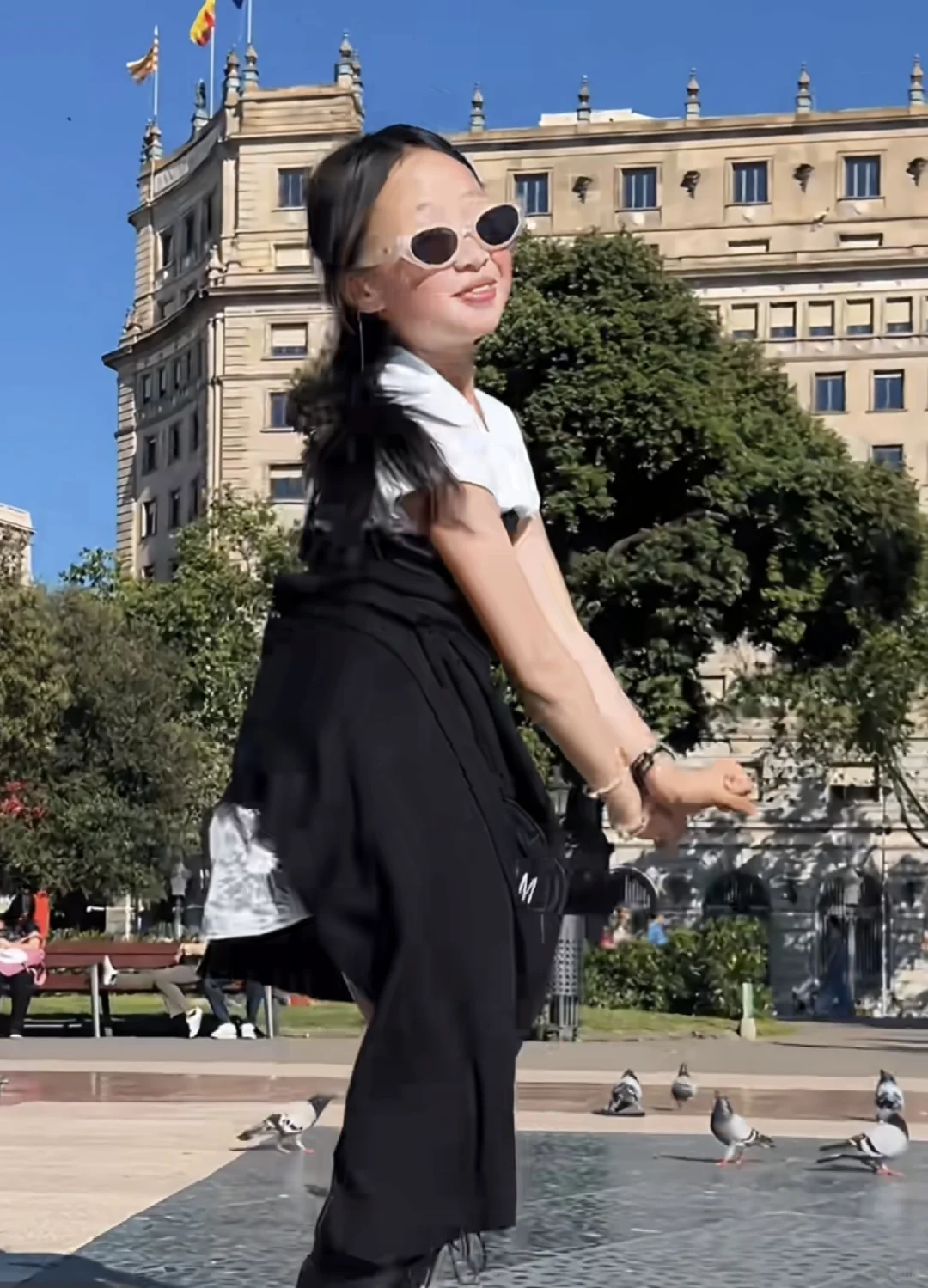 爱跳舞的女孩。