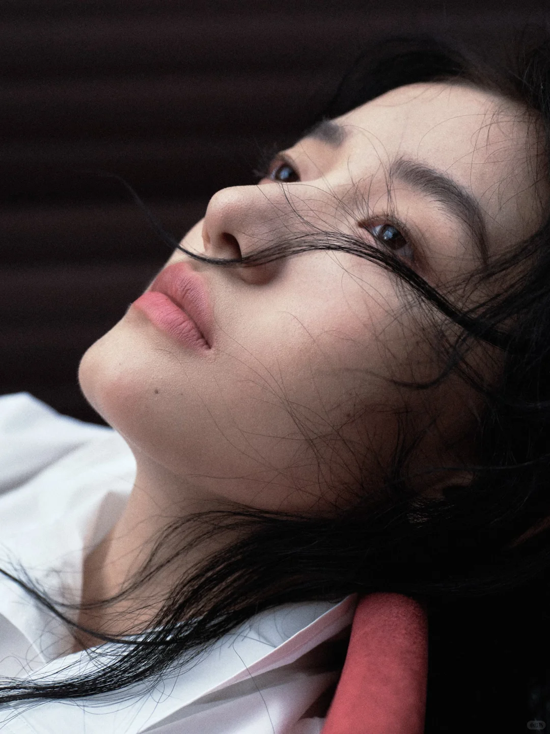 03年新人模特的松弛感