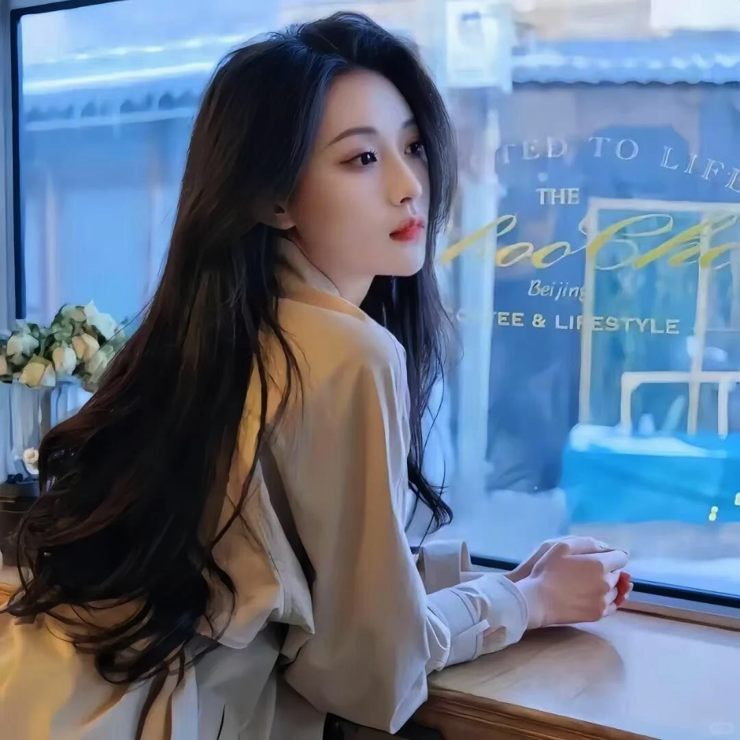 𝙒𝙚𝘾𝙝𝙖𝙩女头|御姐风头像