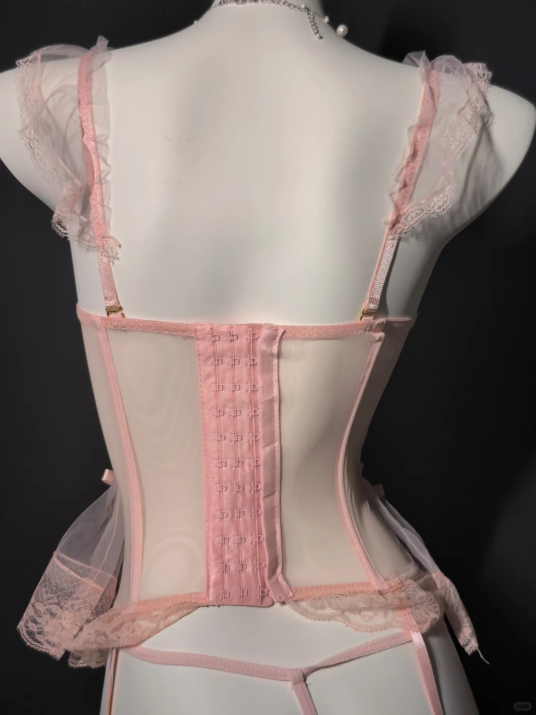 纯欲战袍 月色中鲜嫩多汁的水蜜桃🍧