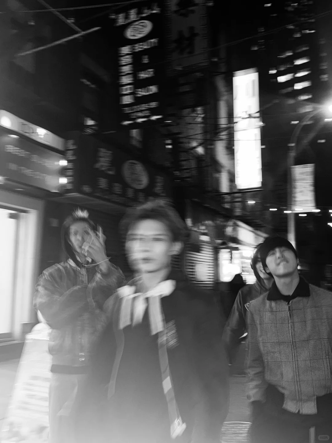 谁懂这个 丽丽美容美发中心哈哈哈哈哈哈哈